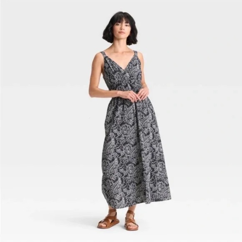 NWT xxl  Black and White paisley print Maxi Dress